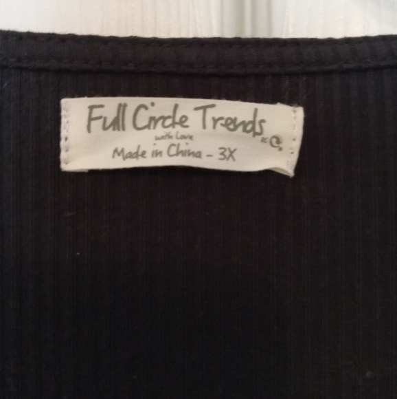 Black faux wrap blouse. XL nwt - Picture 5 of 6